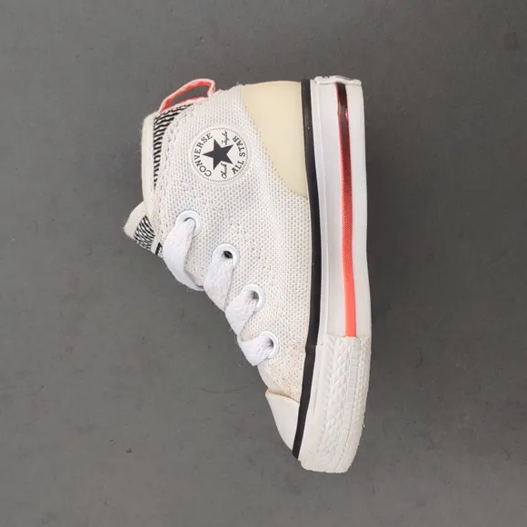 Converse Chuck Taylor All-Star Syde Street Mid