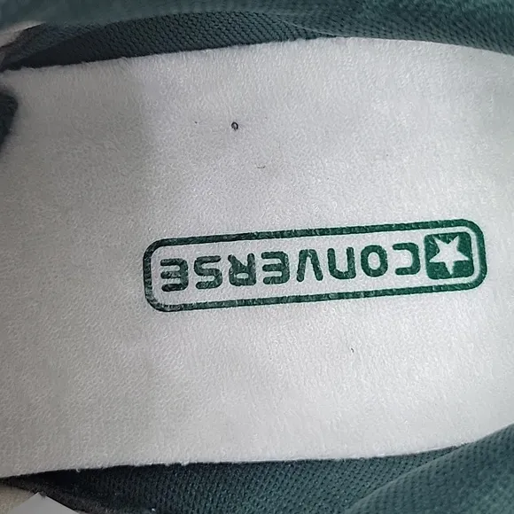 Converse Men's White and Green Sneakers Size Women 7.