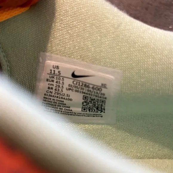 COPY - Kyrie low 3 Tie Die 11 1/2