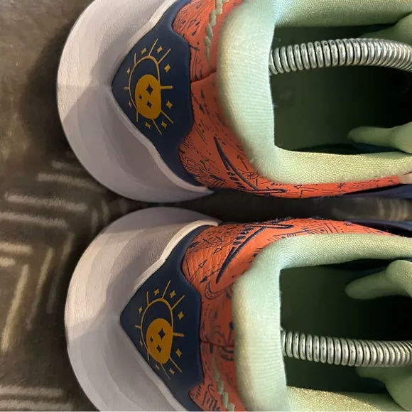 COPY - Kyrie low 3 Tie Die 11 1/2