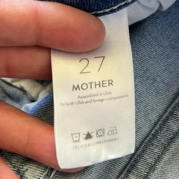 COPY - Like NEW Mother Denim - The Hustler Ankle Fray Jean in Knock on Wood Siz…