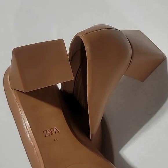 COPY - ZARA BROWN GOLD BUCKLE BLOCK HEELS  POINTED TOE MINIMALIST DRESS SLIP ON…