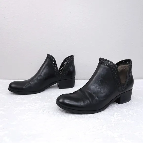 CORSO COMO Gaddy Cut-Out Ankle Boots US 9