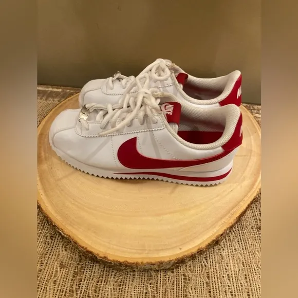 Cortez Basic SL GS Big Kids Shoes Retro White Blue Red 904764-101 Kids 3.5Y New