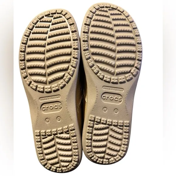 Crocs Santa Cruz Mens Size 9 Khaki Comfort Slip On Casual Loafer Shoes NWOT