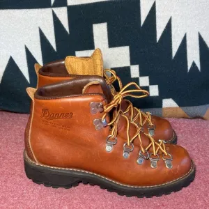 Danner Mountain Light Vintage Boots