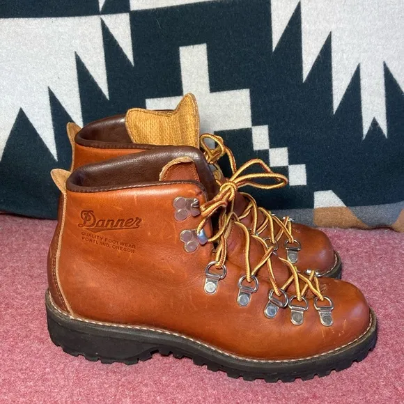 Danner Mountain Light Vintage Boots