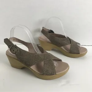 Dansko Jacinda Chestnut Nubuck Leather Perforated Slingback Clog Sandals Sz 39