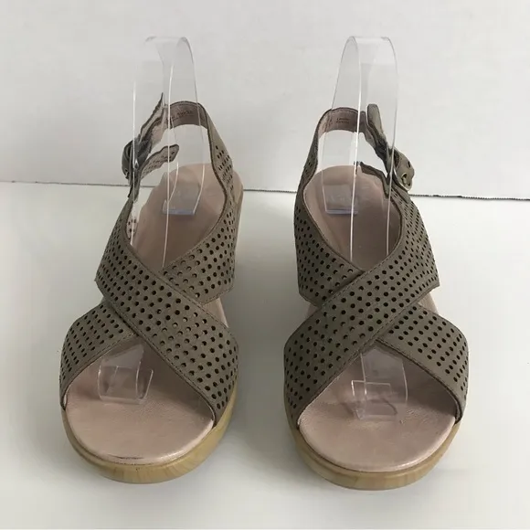 Dansko Jacinda Chestnut Nubuck Leather Perforated Slingback Clog Sandals Sz 39
