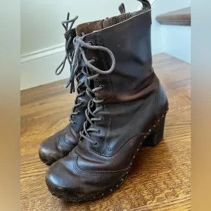 DANSKO Nat Lace Up Dark Brown Boots Studded Mid Victorian Granny Retro 40 flaw
