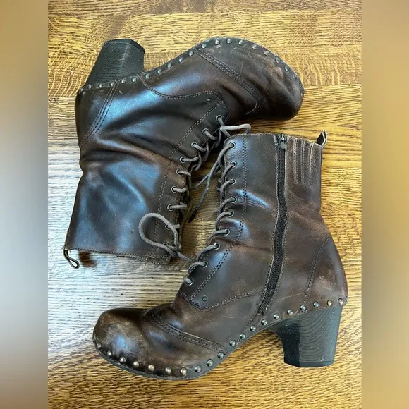 DANSKO Nat Lace Up Dark Brown Boots Studded Mid Victorian Granny Retro 40 flaw