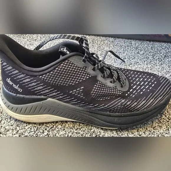 Dansko Womens Peony Mesh Black Walking Shoes Size 41 (US men's size 10.5–11)