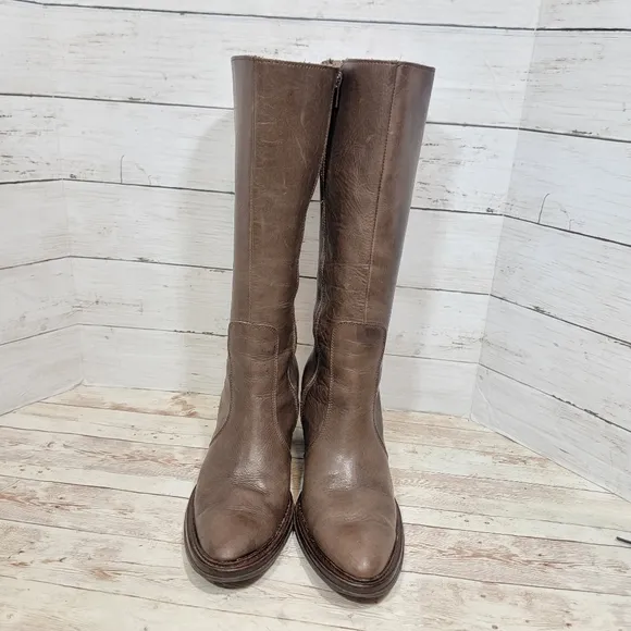 Destroy vintage brown heeled tall boots
