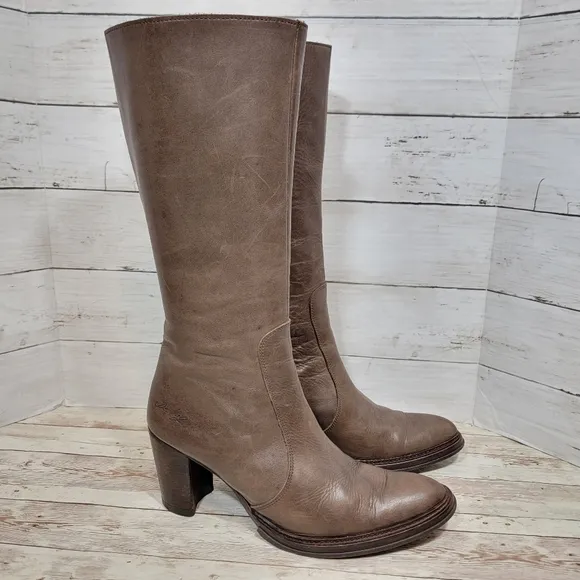 Destroy vintage brown heeled tall boots