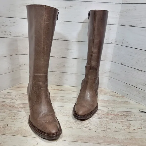 Destroy vintage brown heeled tall boots