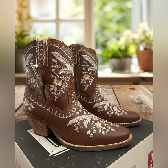 DINGO Leather Floral Embroidered Cowgirl boots Size 8