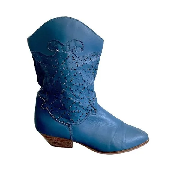 DINGO Vintage Blue Perforated Leather Almond Toe Cowboy Cowgirl Western Boots 9