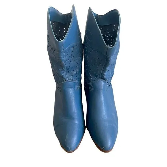 DINGO Vintage Blue Perforated Leather Almond Toe Cowboy Cowgirl Western Boots 9