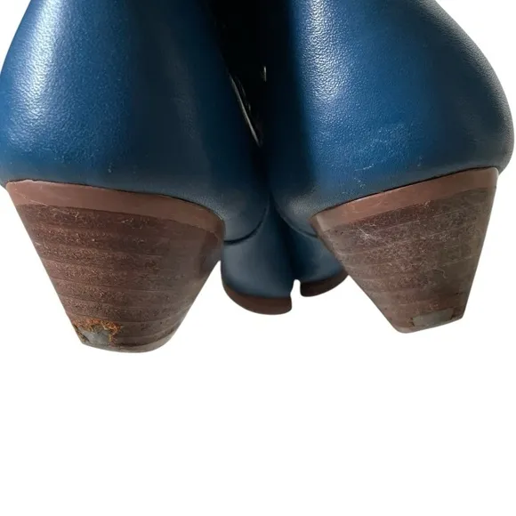 DINGO Vintage Blue Perforated Leather Almond Toe Cowboy Cowgirl Western Boots 9
