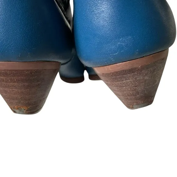 DINGO Vintage Blue Perforated Leather Almond Toe Cowboy Cowgirl Western Boots 9