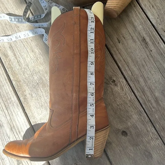 Dingo Women’s 7.5 Cowboy Boots Tan Leather Embroidered Western Tall Heeled