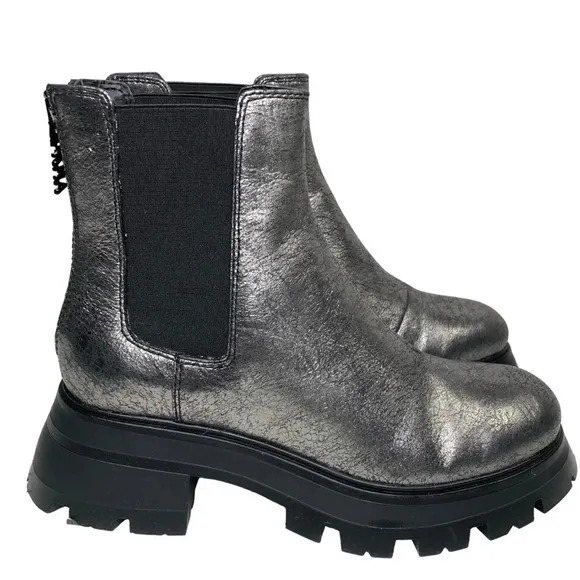 DKNY Women's Smooth Metallic Leather Combat Boot Sz: 8