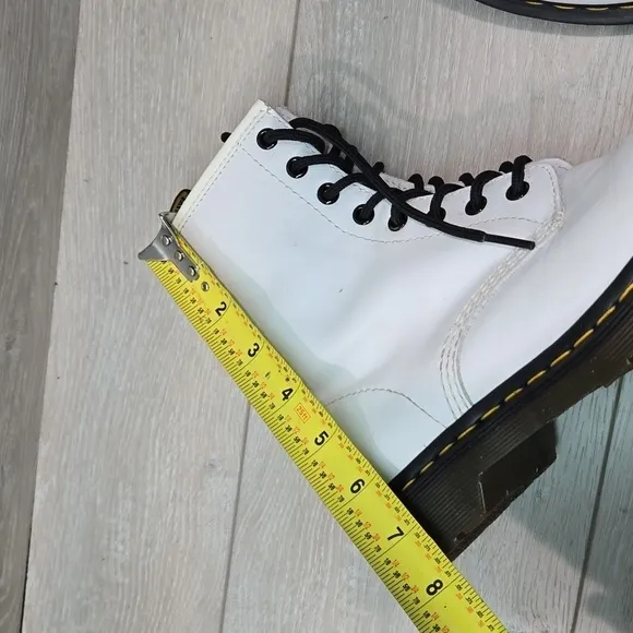 Doc Dr.Martens Wom 25057 Zavala Leather Lace up Chunky platform boots shoes sz 8