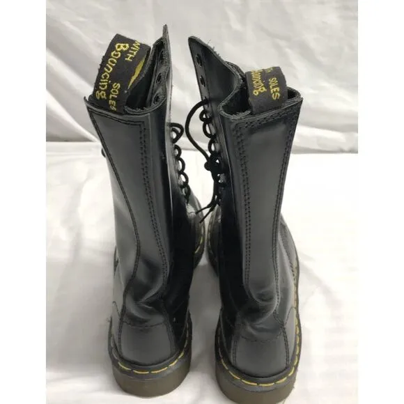 Doc Marten tall 14 hole black vintage 1914 / 59 boot US 9 woman's men's size 8