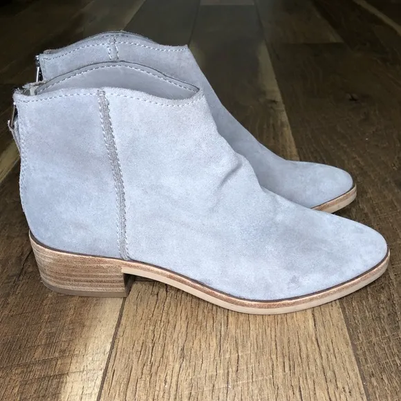 Dolce Vita Grey Cushioned Almond Toe Stacked Heel Zip Up Leather Boots Size 8