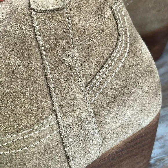 🤎Dolce Vita Silma Western Ankle Boot Bootie Size 8 Taupe Suede Leather Boho