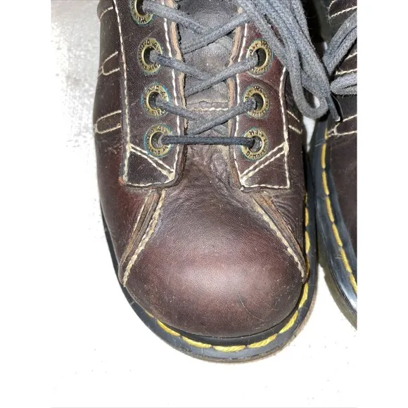 Dr. Martens Fashion Shoes Men’s Size 8 Medium Brown Leather Lace Up Lug Sole