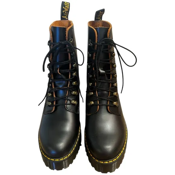 Dr. Martens Leona Women’s Black Vintage Smooth Leather Heeled Boots size US 9
