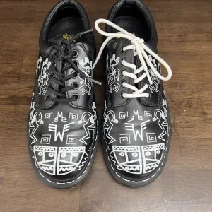 Dr. Martens Mark Wigan (8053) Shoes Men's 8 Casual Oxford Spirit All Over Print
