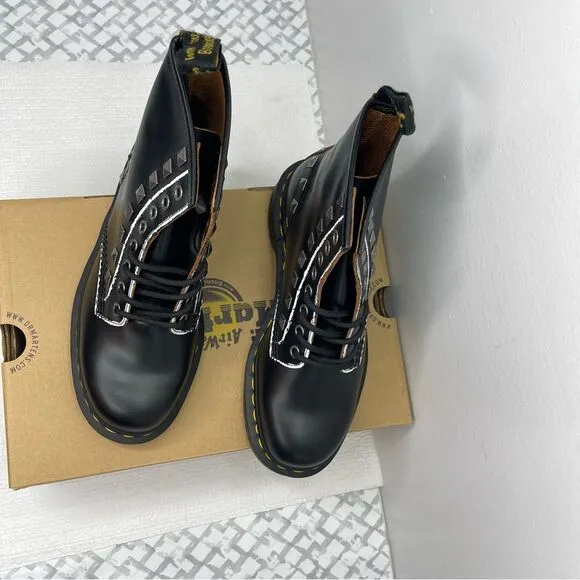Dr MARTENS Men's 1460 Stud Rolled Vintage Black Boot Size 7 EU 39