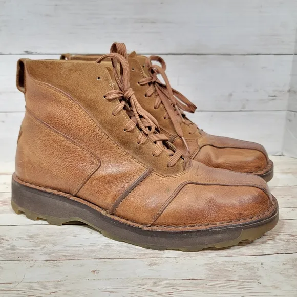 Dr. Martens Men's vintage tan leather lace-up boots