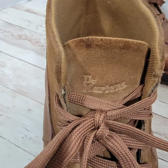 Dr. Martens Men's vintage tan leather lace-up boots