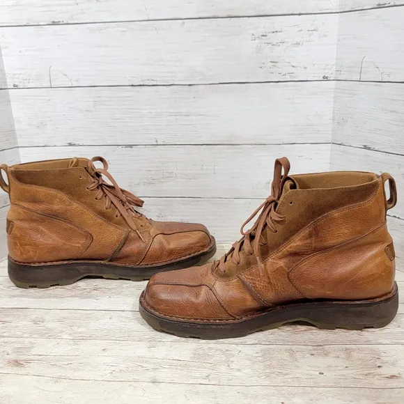 Dr. Martens Men's vintage tan leather lace-up boots
