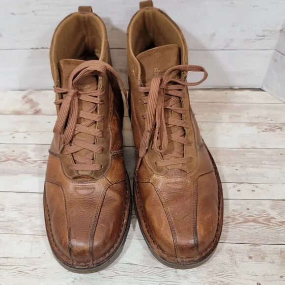 Dr. Martens Men's vintage tan leather lace-up boots