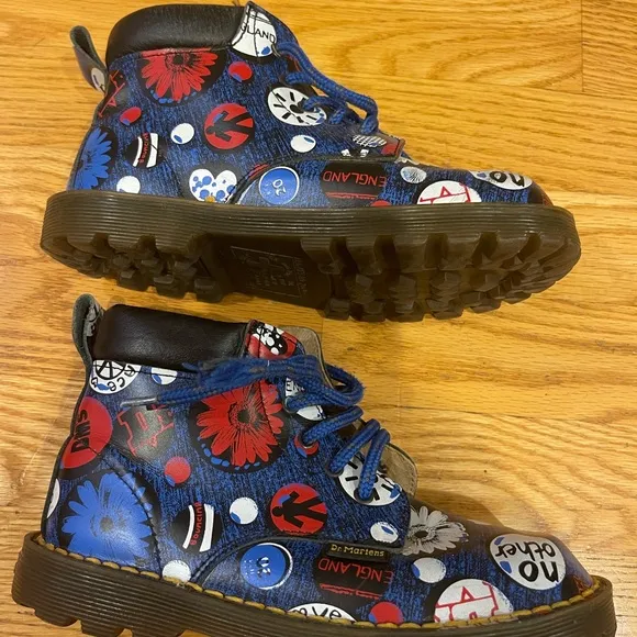 Dr Martens Vintage kids boots size 12