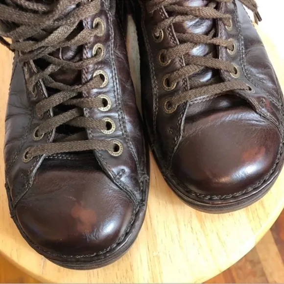 Dr. Martens Vintage men’s brown leather boots size 10