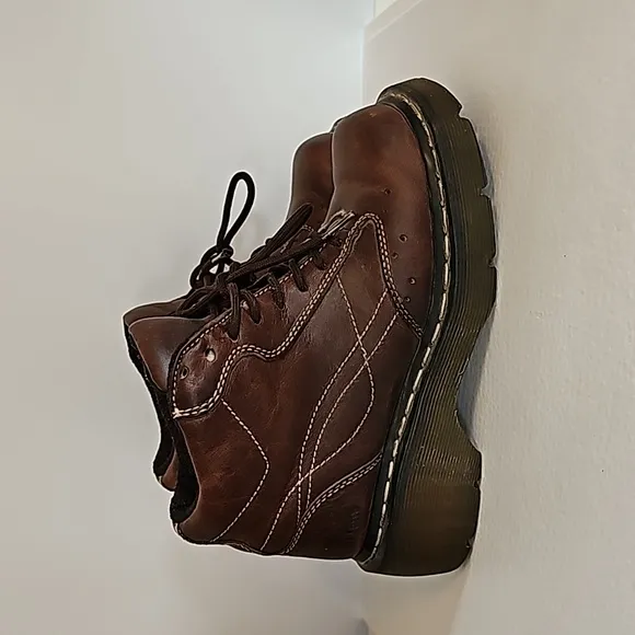 Dr. Martens Vintage Y2K leather boots