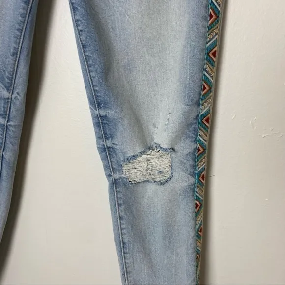 Driftwood Gizelle Embroidered Girlfriend Skinny Distressed Jeans