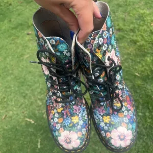 Dr.Martens Rare 90s Dark Floral Boots