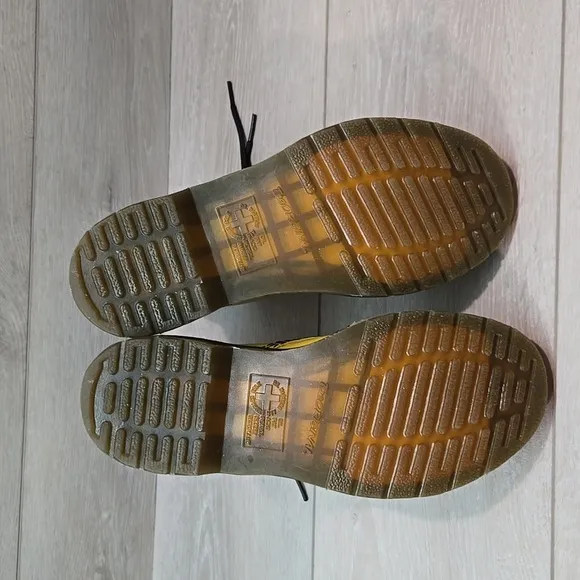 Dr.Martens Womens 1182 High Top Leather Yellow combat Chunky Tractor shoes 6