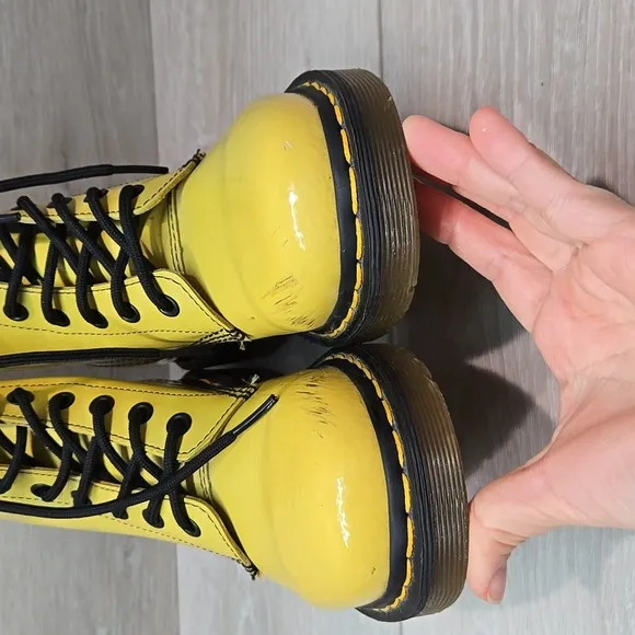 Dr.Martens Womens 1182 High Top Leather Yellow combat Chunky Tractor shoes 6