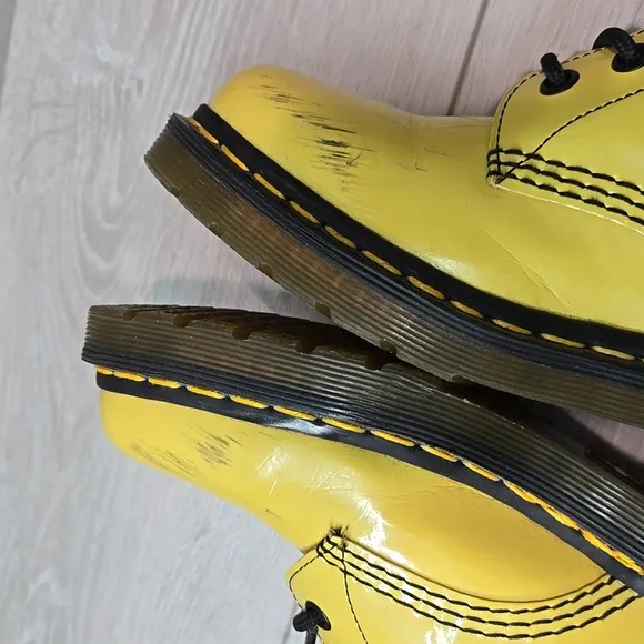 Dr.Martens Womens 1182 High Top Leather Yellow combat Chunky Tractor shoes 6