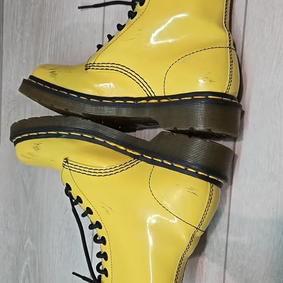 Dr.Martens Womens 1182 High Top Leather Yellow combat Chunky Tractor shoes 6