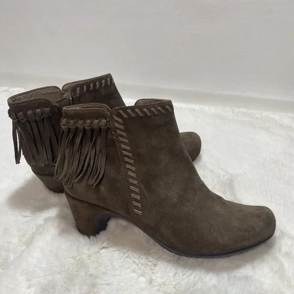 Earthies Women's Zurich Brown Fringe Suede Ankle Boots Sz 9B Festival Western