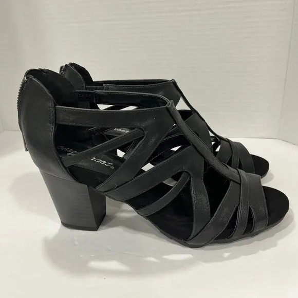 Easy Street Womens Amaze Heeled Sandals. Size: 7. Color:‎ Black