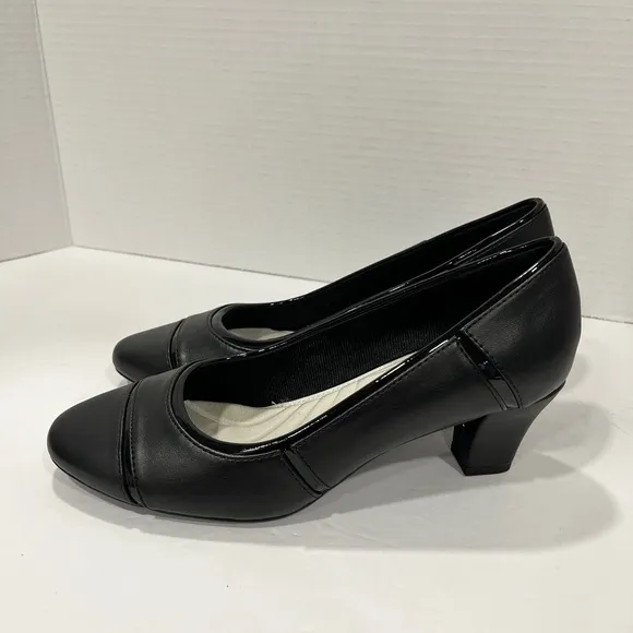 Easy Street Womens Datia Pointed Toe Kitten Heel Pumps. Size‎ 6.5 Color: Black